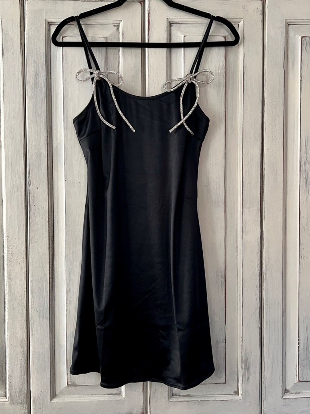 🟠NWT GEEGEE Silky Mini “Little Black Dress” w/Removable Rhinestone Bows